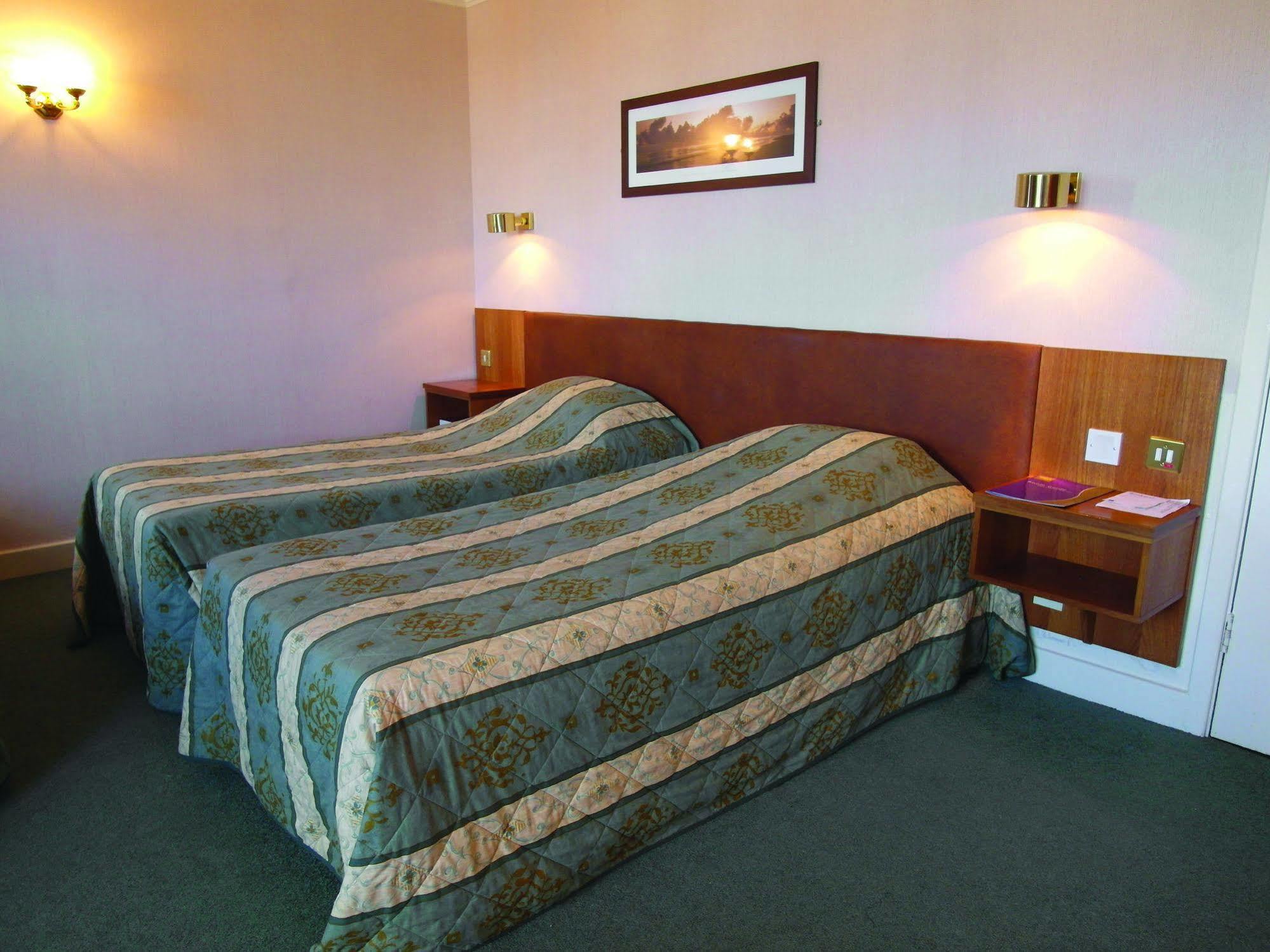 County Hotel スケッグネス エクステリア 写真